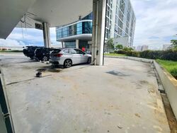Oxley Bizhub (D14), Factory #572569381